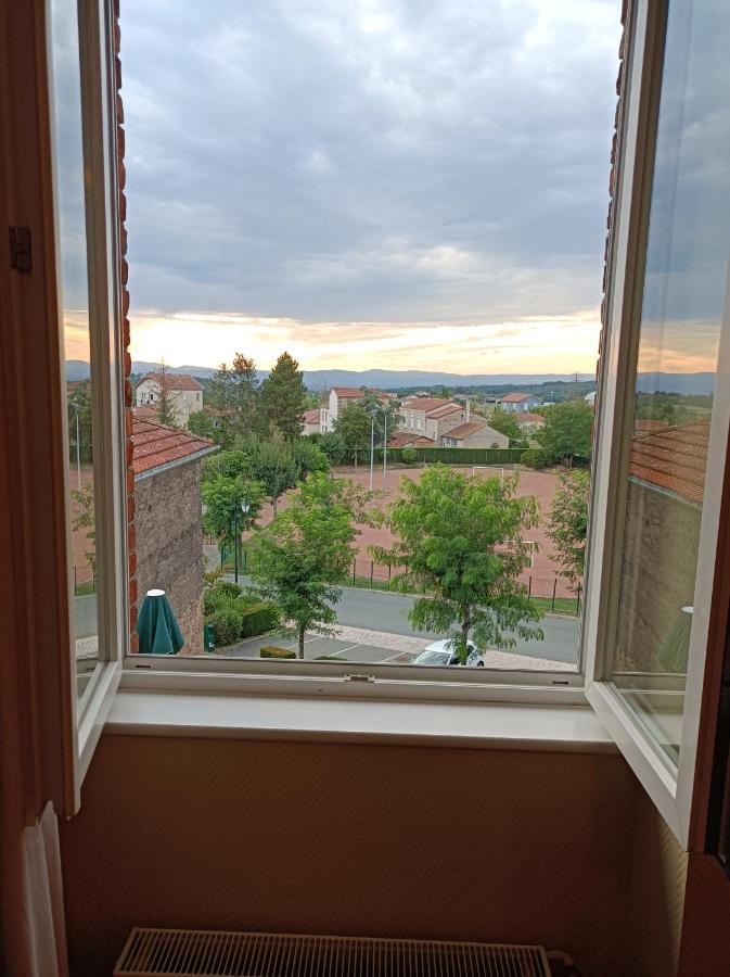 Les Pierres Folles Bed & Breakfast Rozier-en-Donzy ภายนอก รูปภาพ