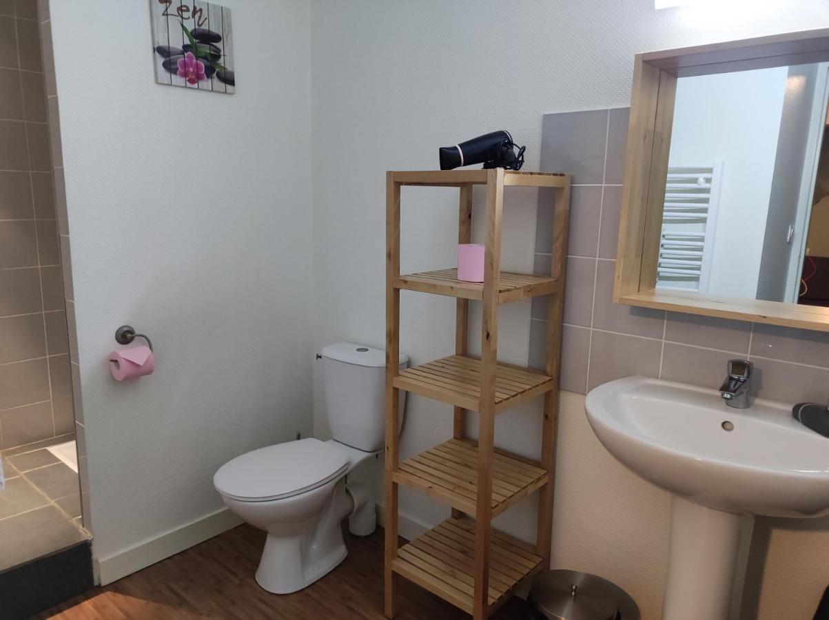 Les Pierres Folles Bed & Breakfast Rozier-en-Donzy ภายนอก รูปภาพ