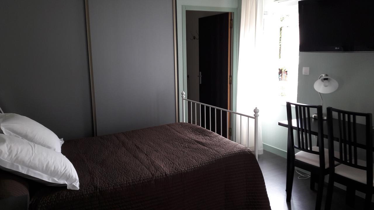 Les Pierres Folles Bed & Breakfast Rozier-en-Donzy ภายนอก รูปภาพ