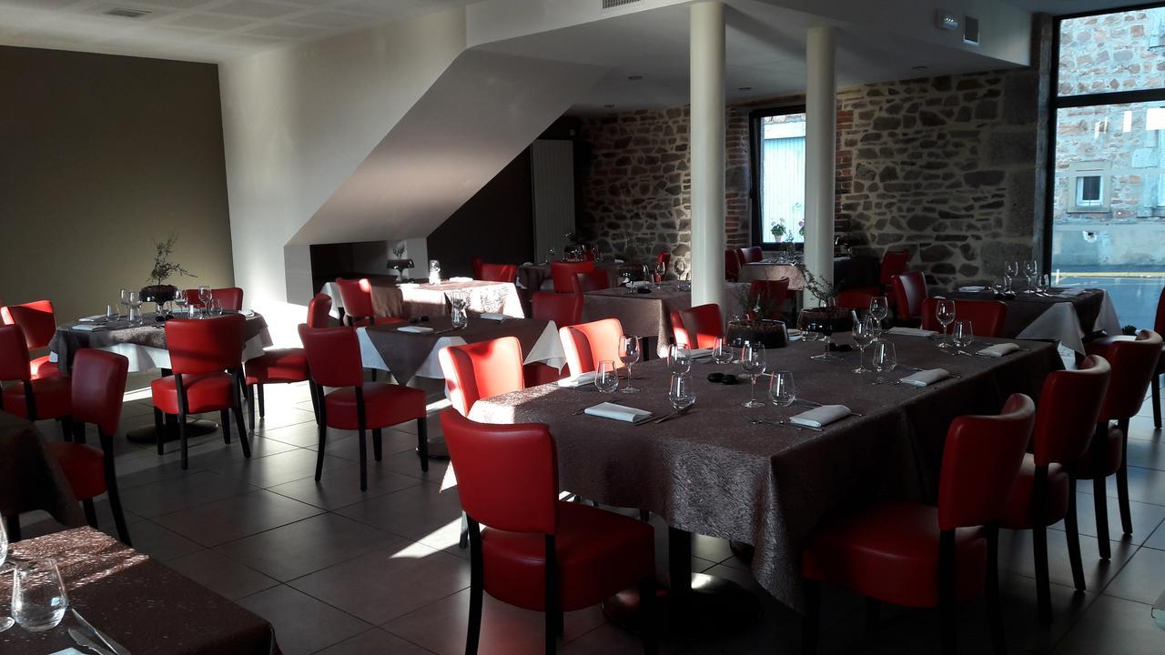 Les Pierres Folles Bed & Breakfast Rozier-en-Donzy ภายนอก รูปภาพ